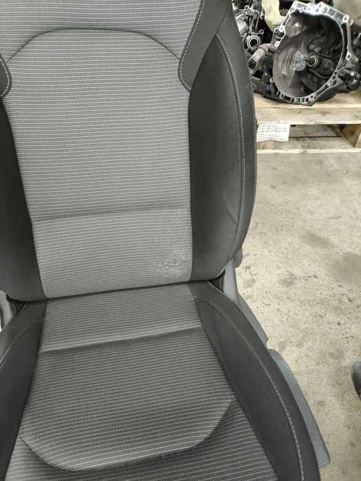 Салон/седалки/предни седалки  за Hyundai i30