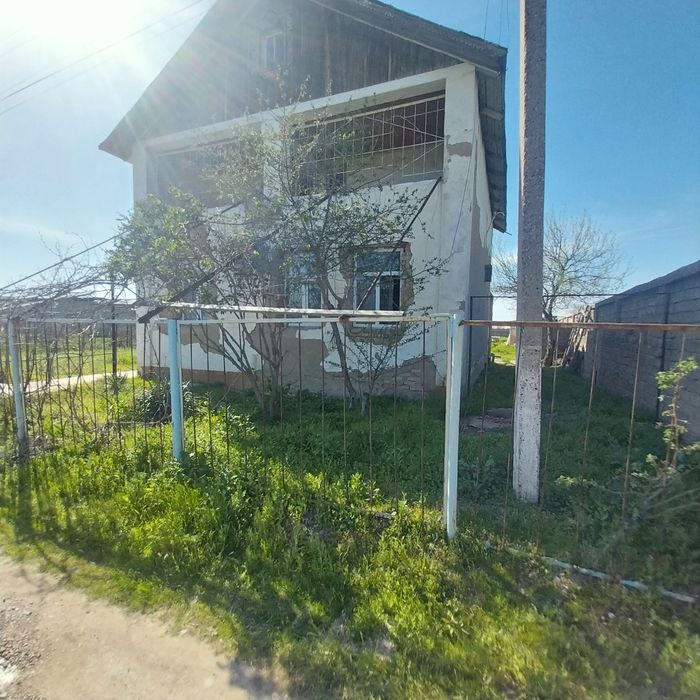 Дала ховли сотилади.
