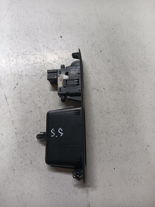 Buton Geamuri Electrice Stanga Spate Nissan Qashqai / Qashqai +2 I J10