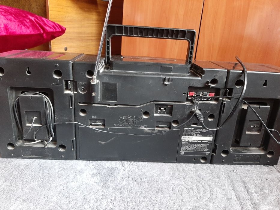 Магнитафон Шарп сотилади