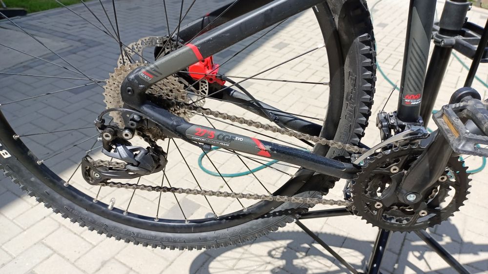 Bicicleta mountain bike  27,5