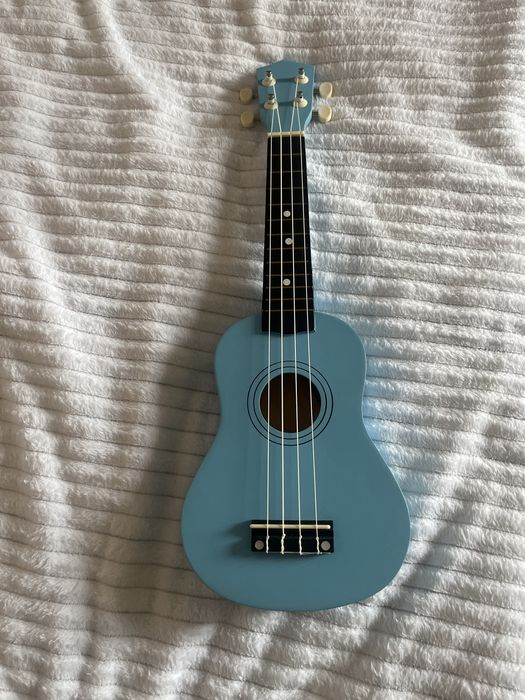 Укулеле не использованный