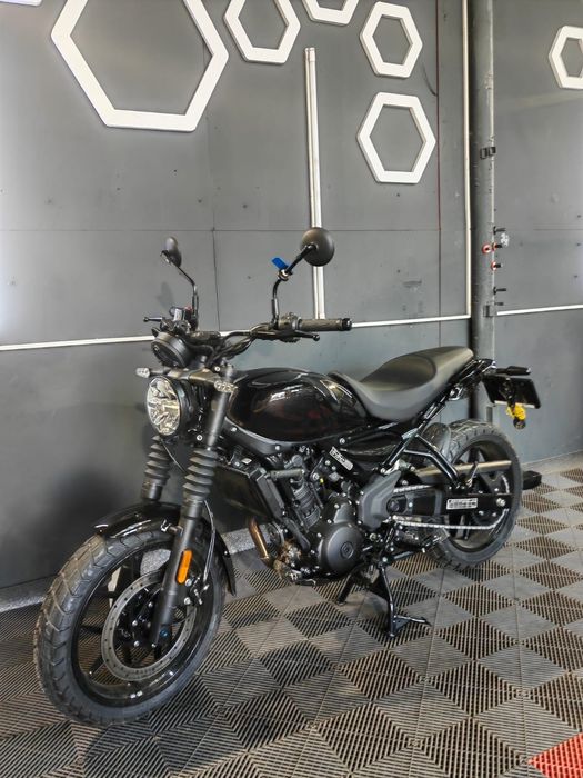 Royal Enfield Guerrilla 450