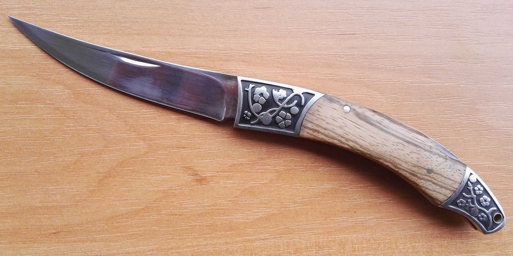 Сгъваем нож /21,5 см /