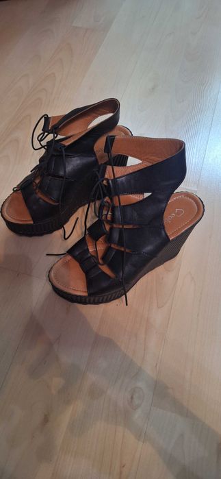 Сандали от естрствена кожа