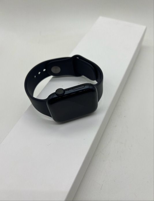 Apple Watch 8 series 45 mm