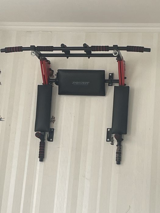 Турник продам новый