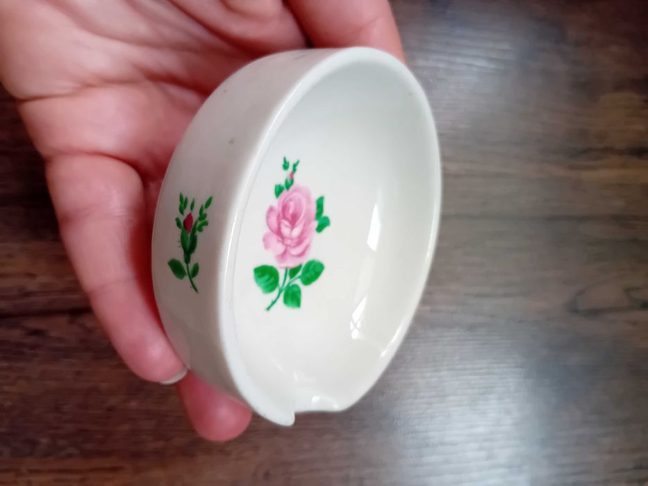 Стари  порцеланови пепелници