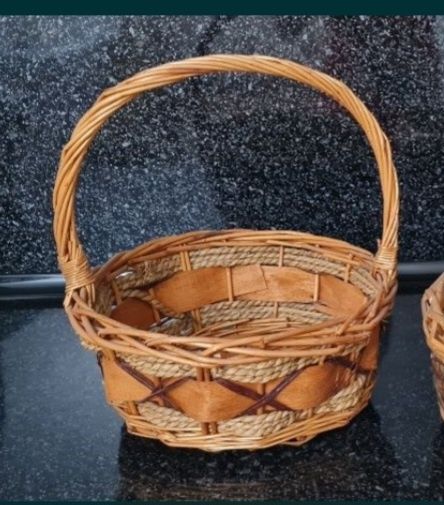 Продам плетенную корзину