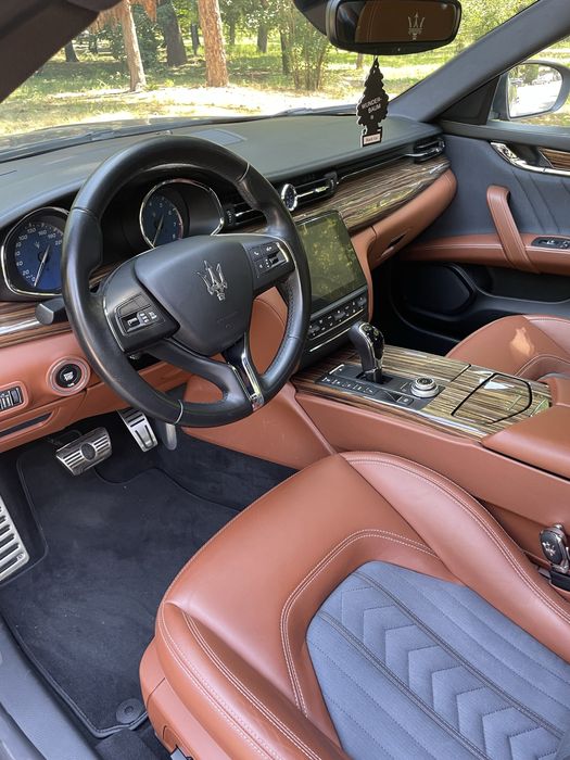 Maserati Quattroporte SQ4 - Schimb / Vand