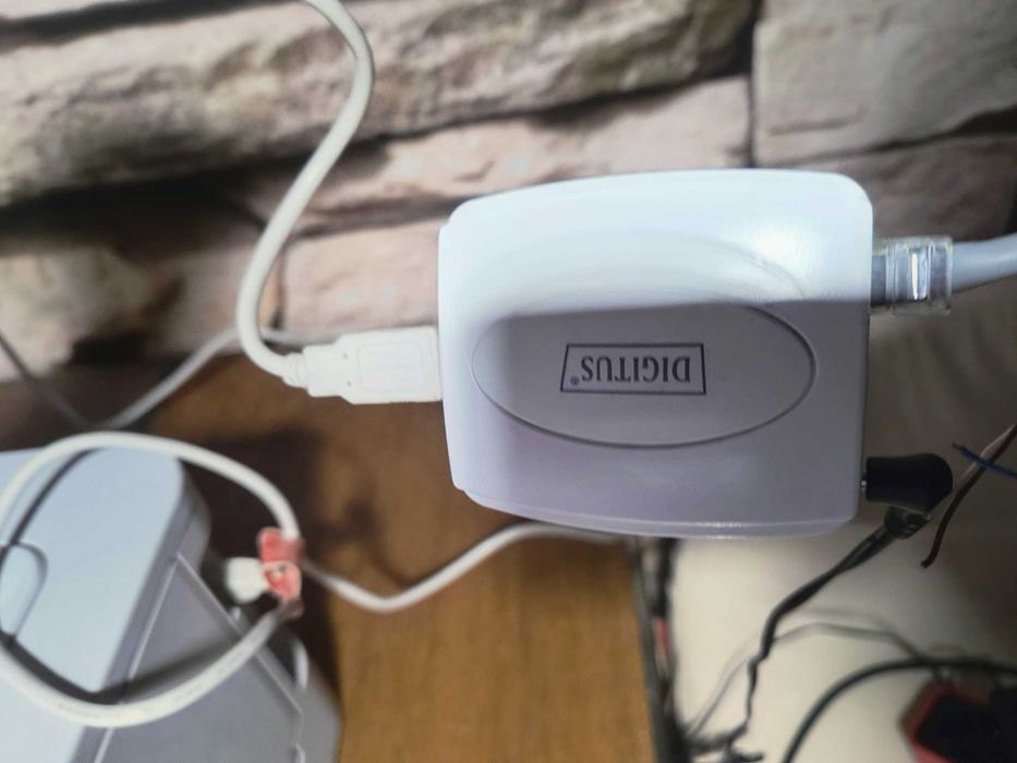 Лазерен принтер Brother HL-2130 + Print Server Digitus DN-12003