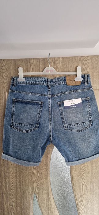 Blugi scurti SLIM FIT, Marimea 44 Bershka si Pull&Bear -3 perechi- negru si albastru NOI)