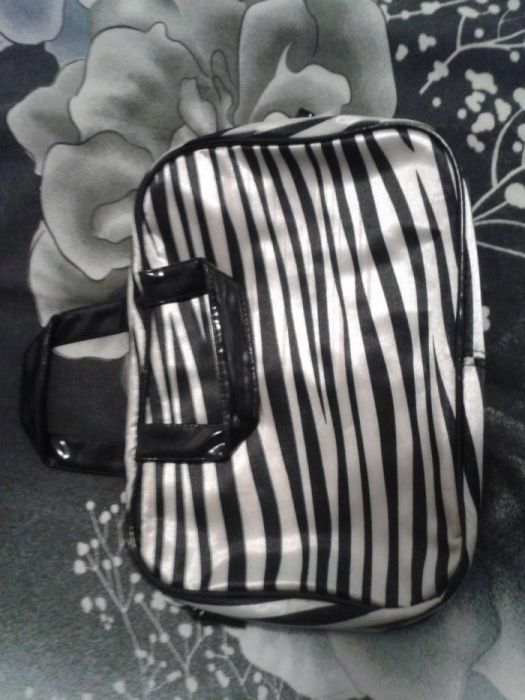 Дамски чанти, различни видове, цена по договаряне