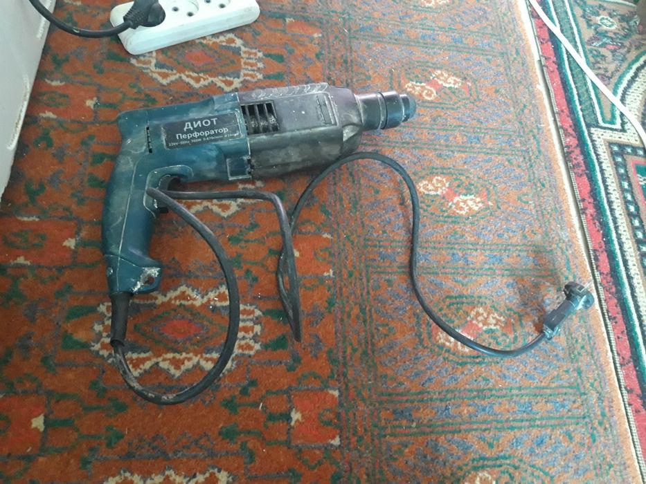 Перфоратор бу Хожели