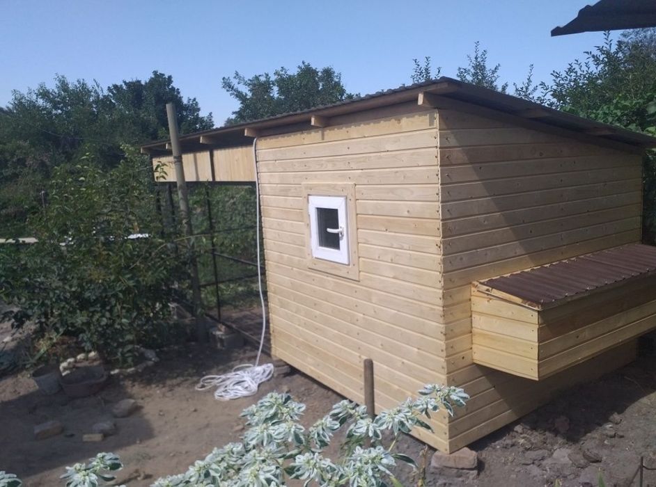 Курятники и вольеры