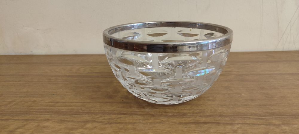 Хрустальные вазы