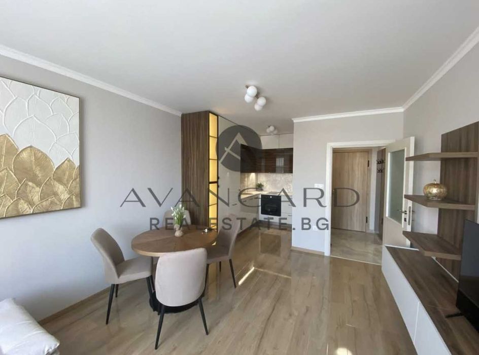 Продава се Тристаен апартамент в Пловдив, Център - 100 кв.м за 2180 €/кв.м - Снимка #2