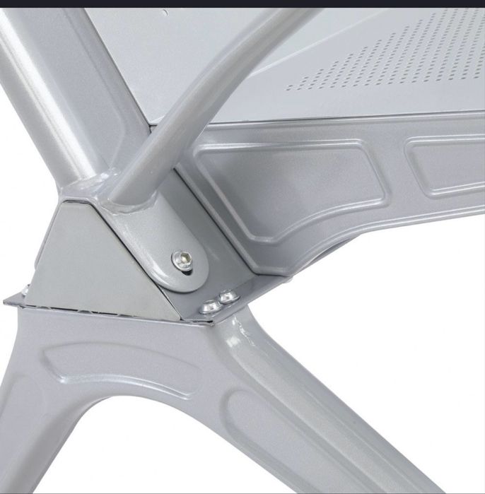 Uch o'rindiqli skamenka