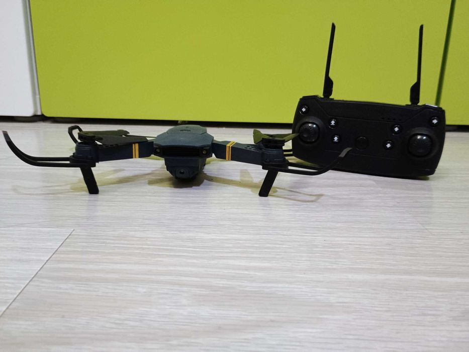 Дрон с камера за лупинги