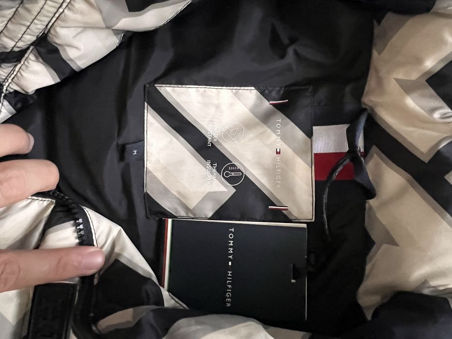 Vesta Tommy Hilfiger editie limitata