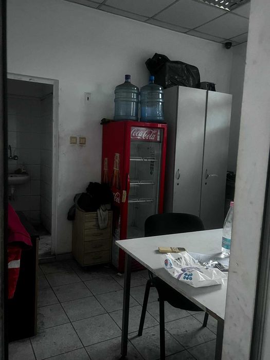 Дава се под наем Промишлена сграда в Варна, Младост 1 - 700 кв.м за 3213 € - Снимка #12