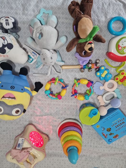 Лот играчки за дете до 1-1,5г