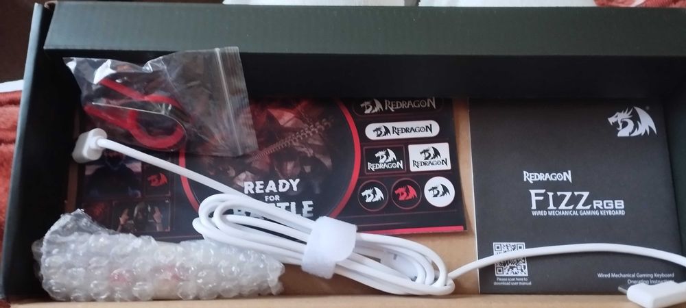 Нова клавиатура Redragon K617 Fizz RGB – Pink Fizz