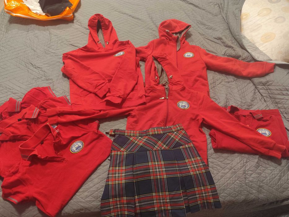 Униформа за момиче 4ОУ  ,,Джон Атанасов"