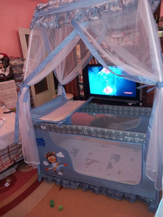 Бебешко легло/кошара на 2 нива с матраче