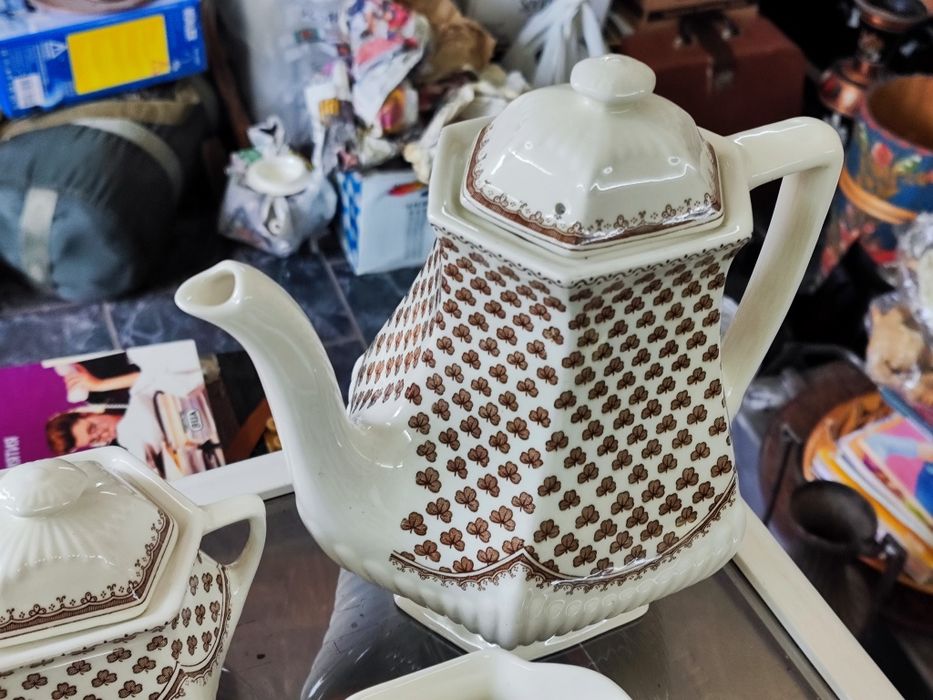 Порцеланов сервиза чаши и чинии Англия Adams