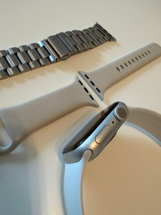 Apple watch 8 series GPS - 41 mm - Silver