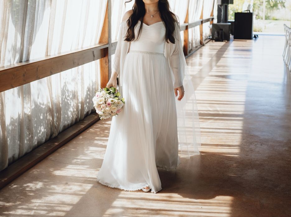 Rochie de mireasa din matase naturala (curatata profesional)