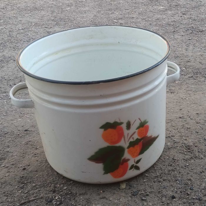 Продам емкости для хозяйства (ведра, тазы)