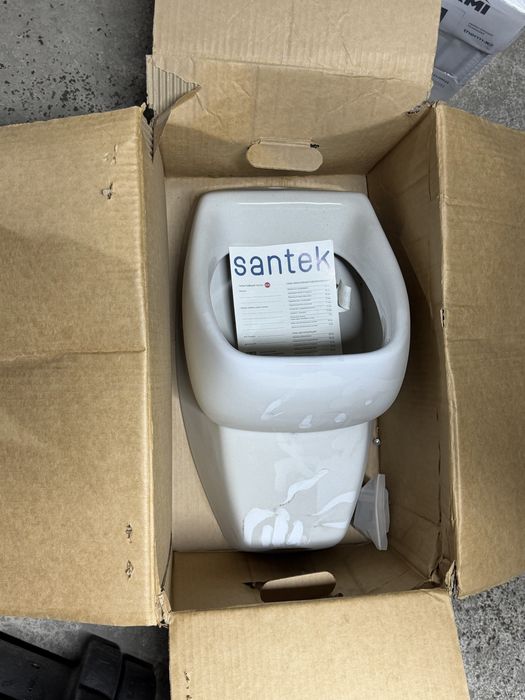 Подвесной писуар бренда Santek