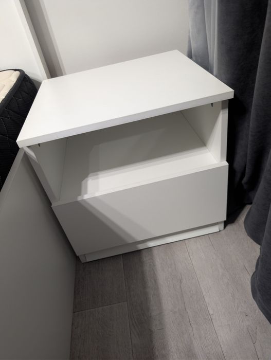 Двухспальная кровать белая