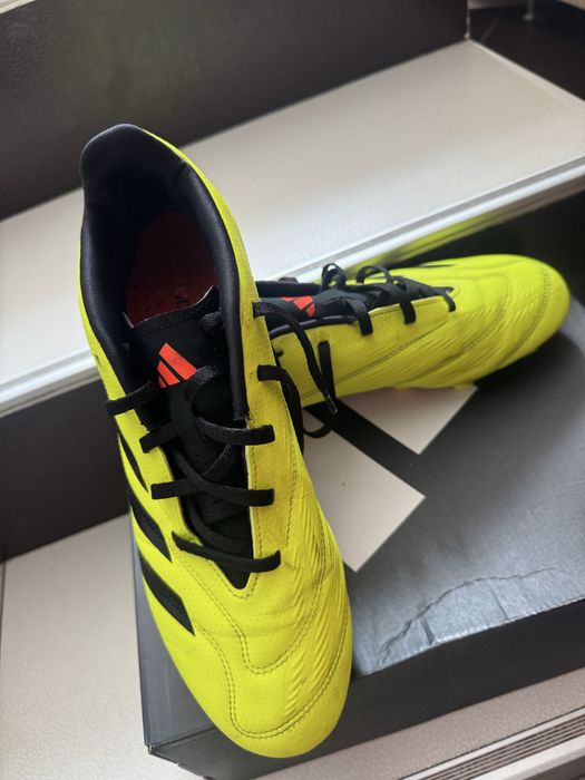Adidasi Predator 44