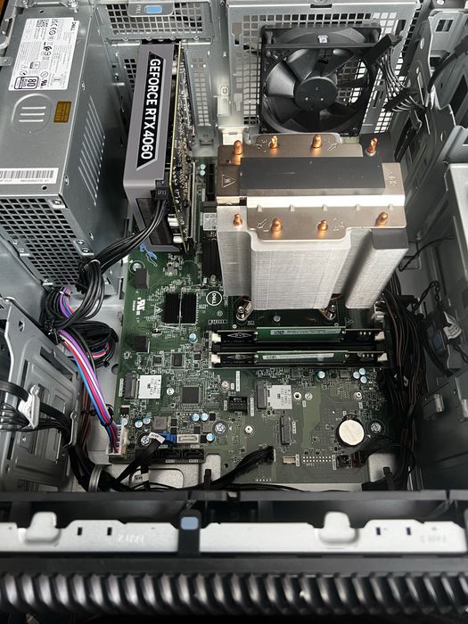 Dell Precision | i9-12900 | RTX 4060 | 32 GB DDR5