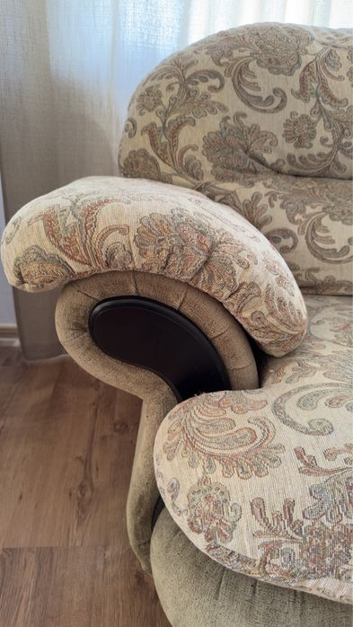 Продам большое удобное кресло