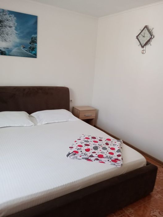 Apartament/Casă cu 3 camere și curte – Oază de liniște și confort