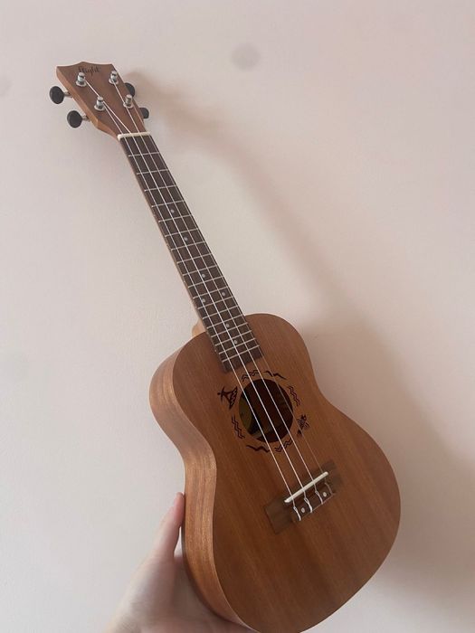 новый укулеле концерт Flight NUC 310