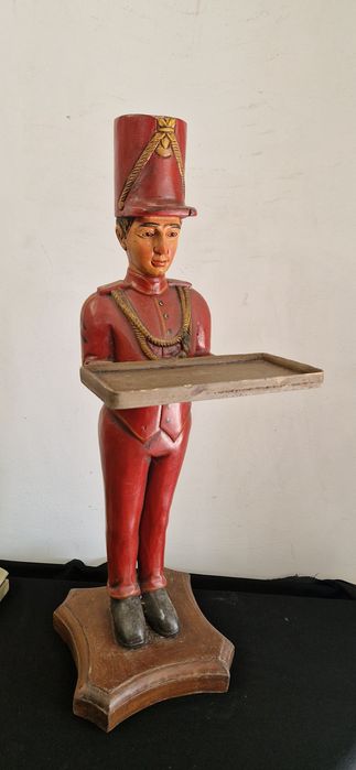 Soldat majordom lemn vechi statueta