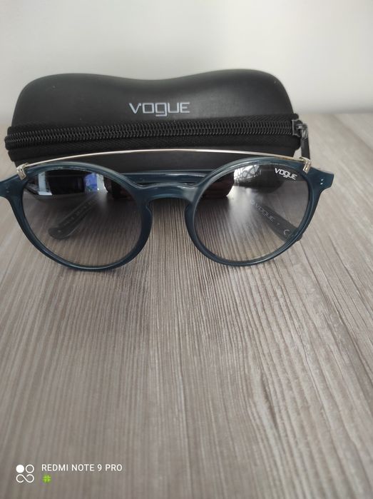 Слънчеви очила Vogue- 18 €