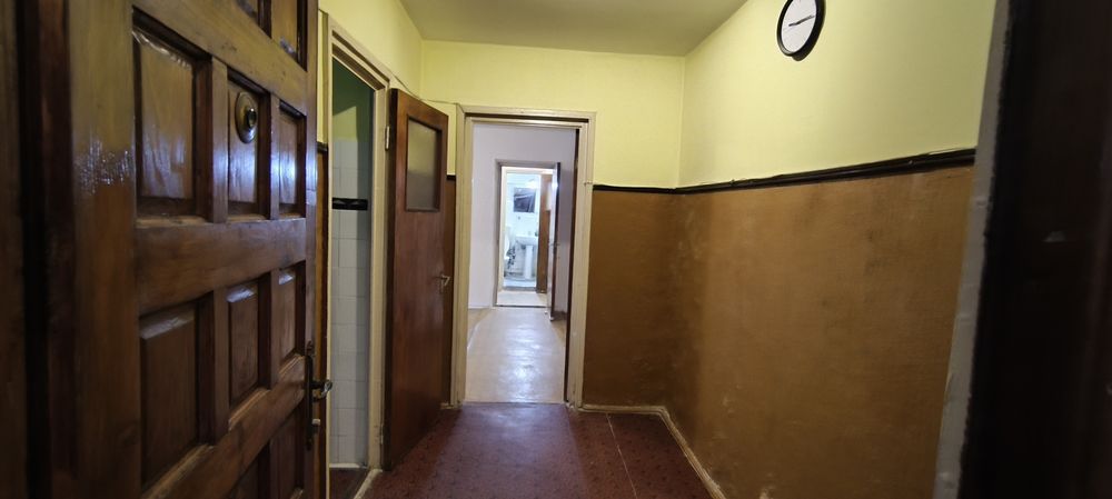 Apartament 3 camere de vânzare în Berceni aleea Uiara 4a