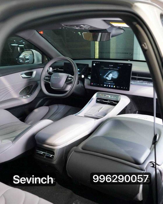 Roewe M7 hybrid malibudan ancha uzun bolgan moshina