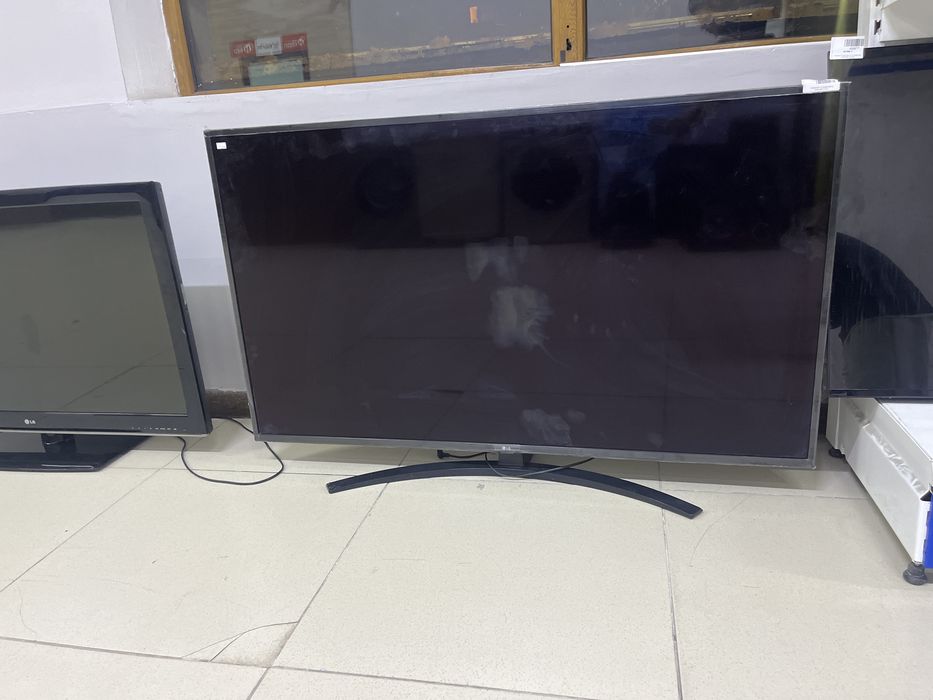 Телевизор LG в хорошем состоянии