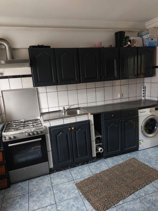 Vând apartament Zona Bascov