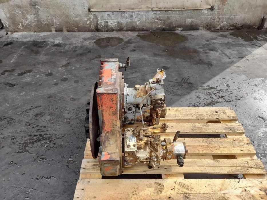 Pompa hidraulica vola incarcator frontal Caterpillar 988