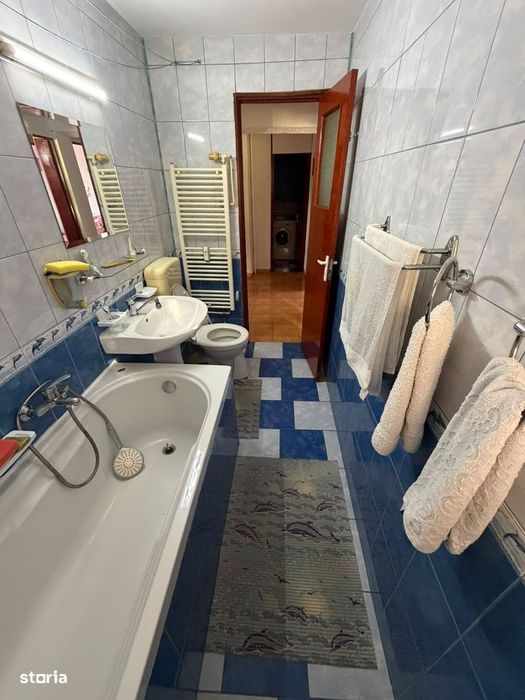 Vanzare apartament 3 camere zona 13 septembrie