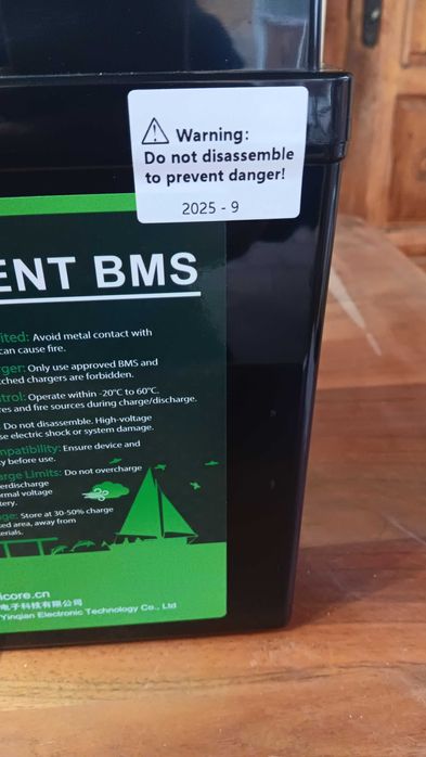 НОВ Тягов акумолатор 12V 180Ah