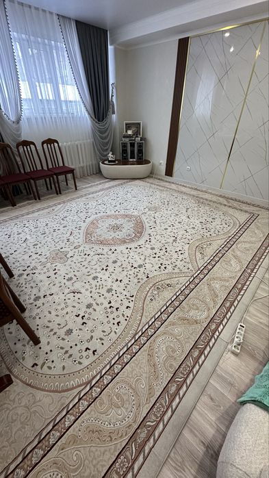 Продам ковёр размером 4 на 5